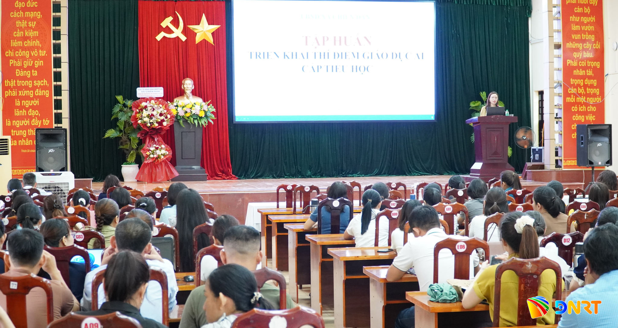 Xa Chien Dan thi diem giao duc AI cho hoc sinh tieu hoc 1787539192