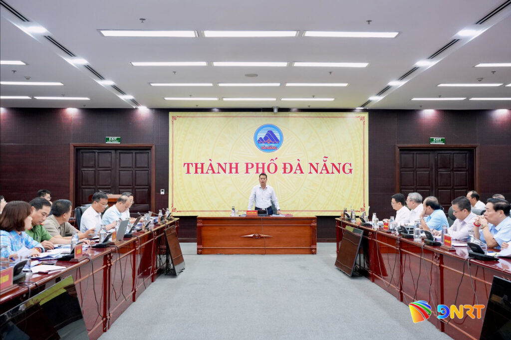 Chủ tịch UBND thành phố Nguyễn Mạnh Hùng đối thoại với doanh nghiệp, nhà đầu tư