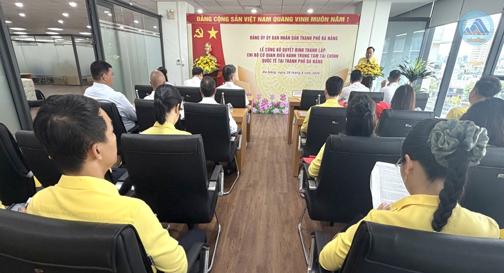 Chi bo Trung tam tai chinh quoc te 2 1788405519