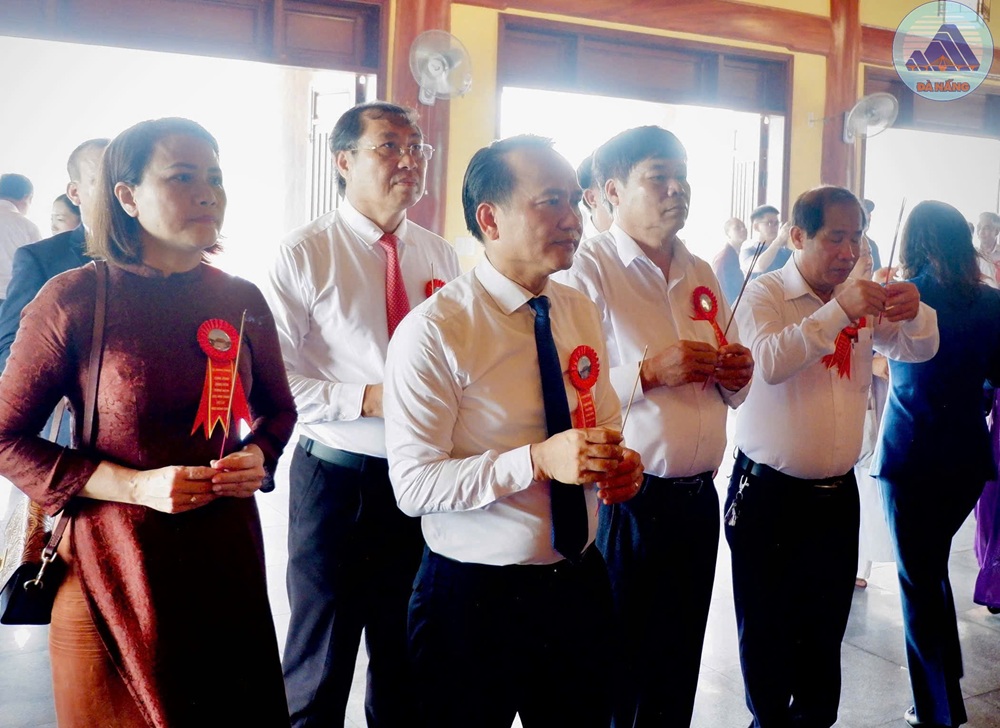 Cong vien tuong niem cac anh hung liet si Ngu Hanh Son 3 1789959660