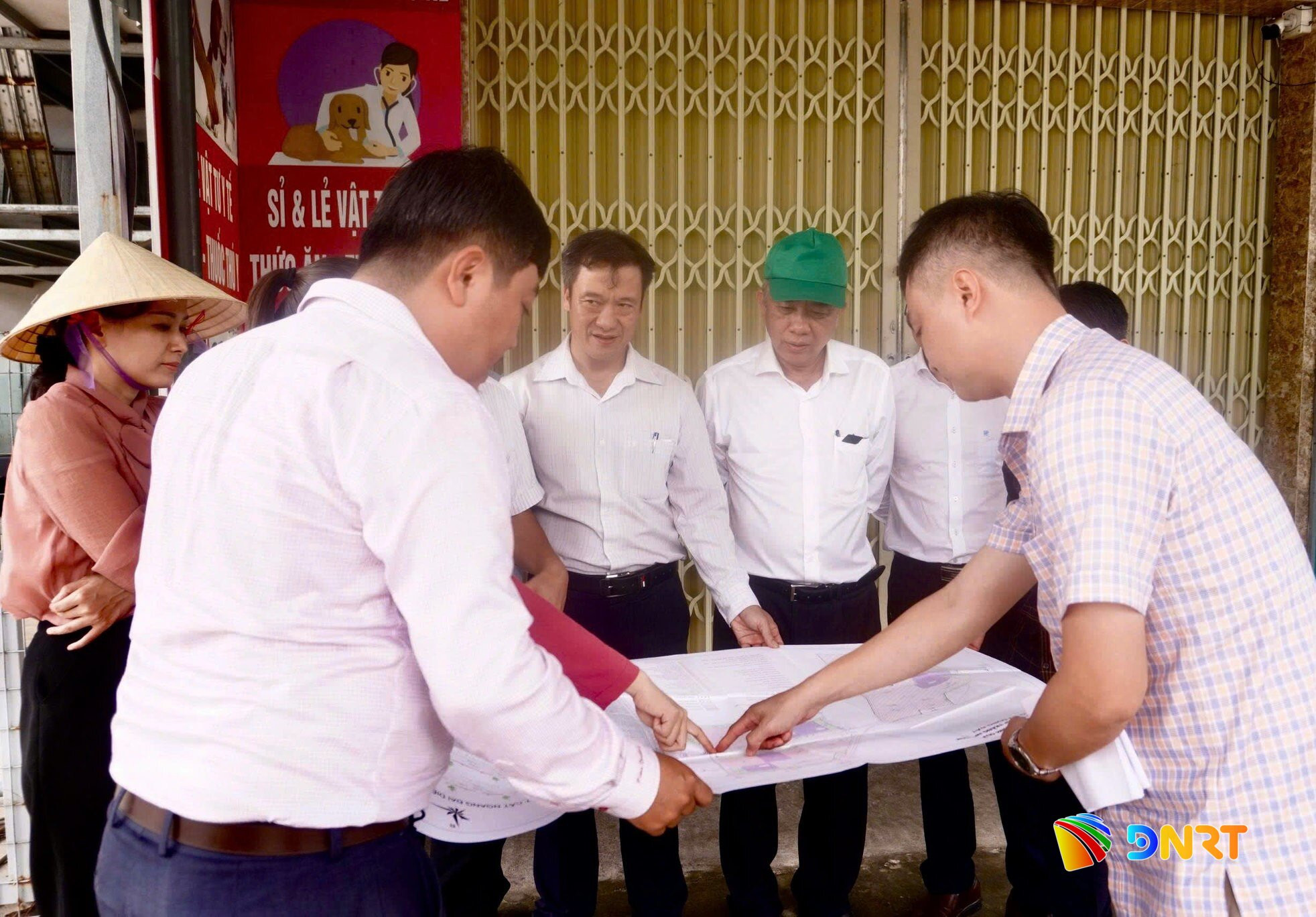 Cum Cong nghiep Trang Nhat 1 1789008036