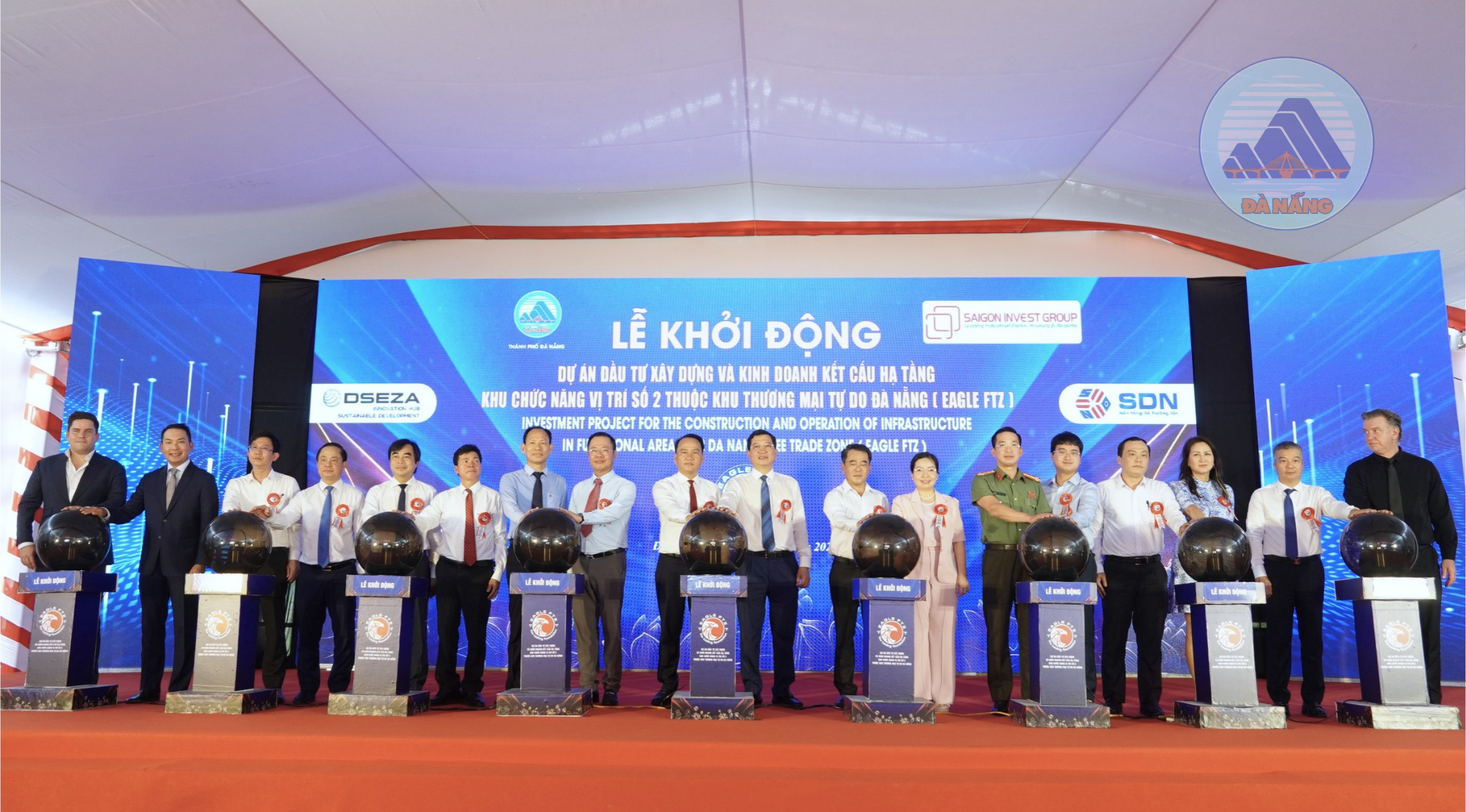Khoi cong 2 khu thuong mai tu do 1788489129