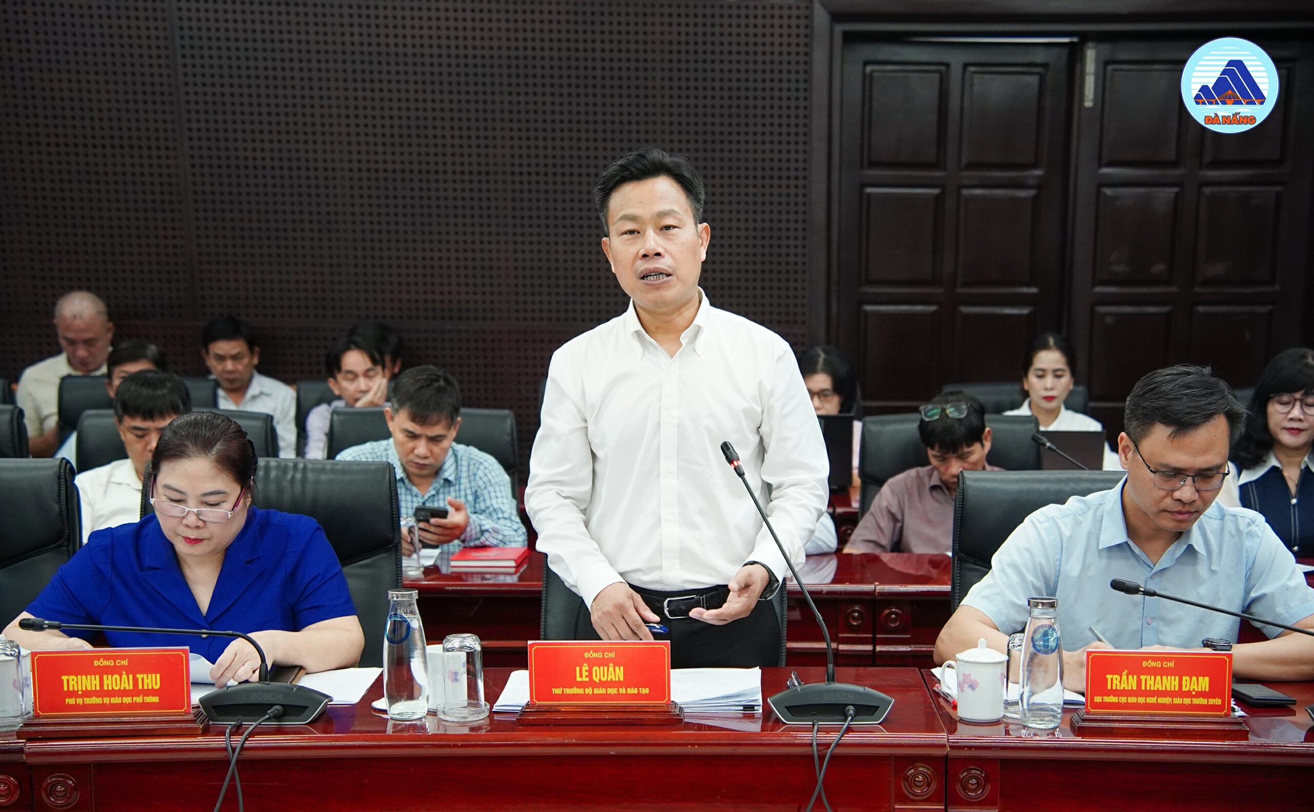 Lam viec voi Thu truong Bo Giao duc 9 2026 2 1790736740 scaled