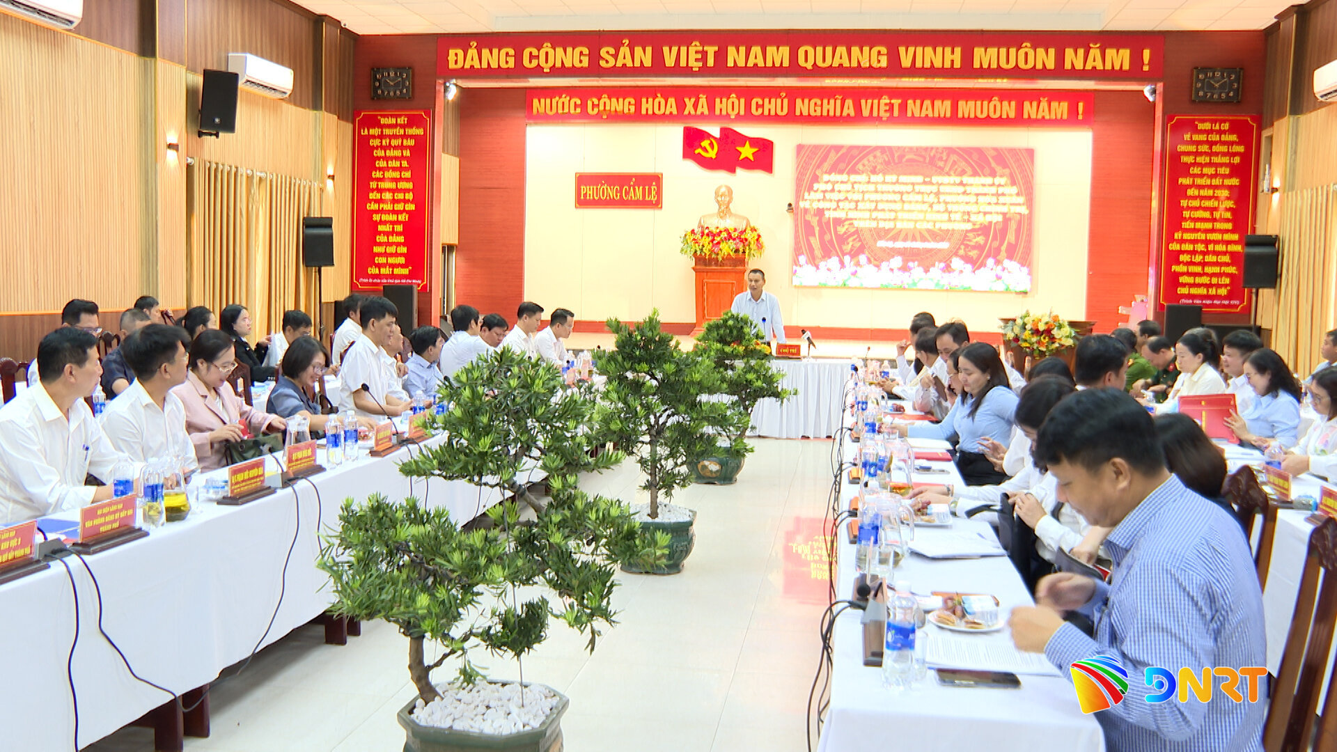 Lam viec voi phuong Cam Le Hoa Xuan 1 1790304767