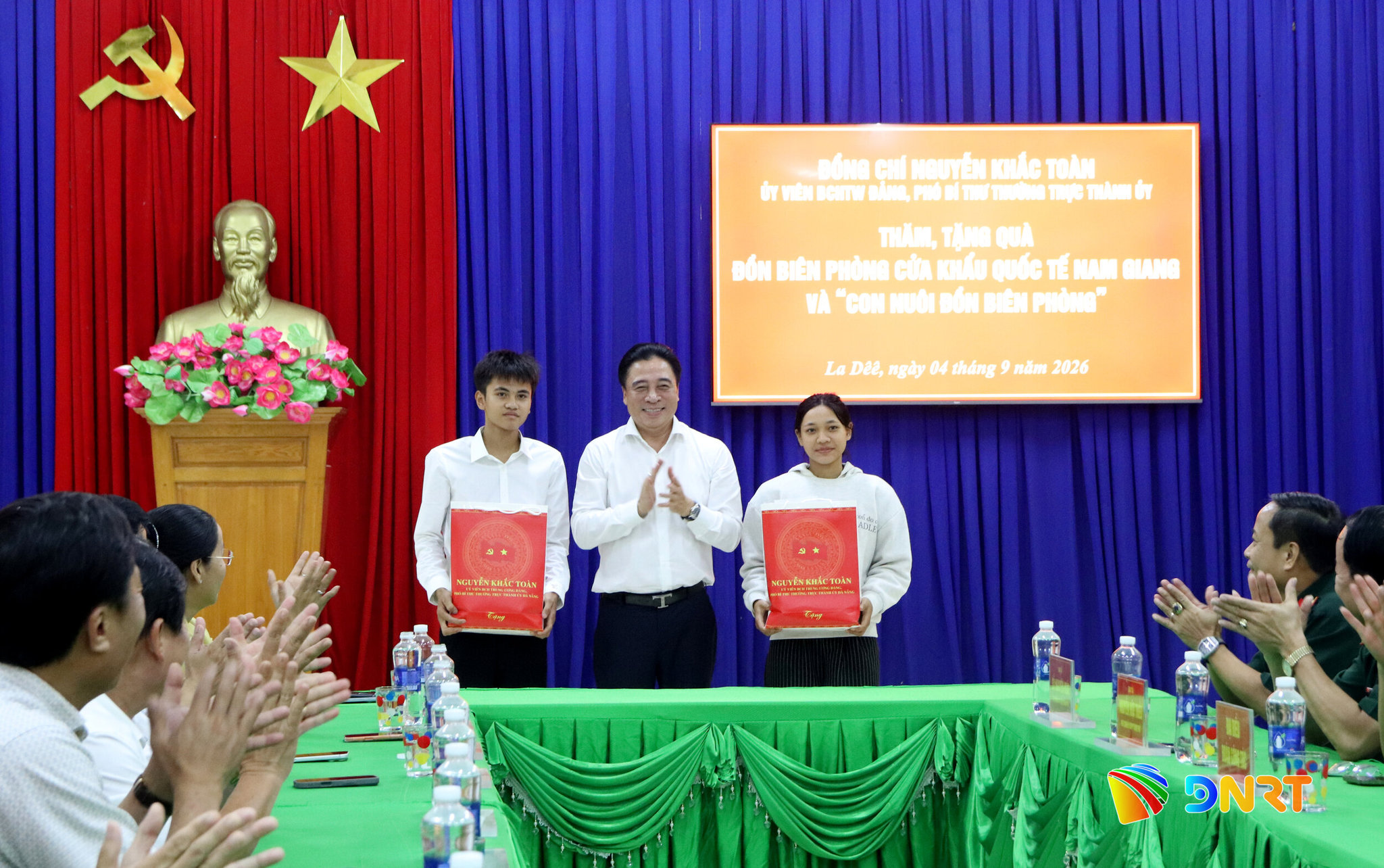 Tham Don bien phong cua khau quoc te Nam Giang 9 2026 2 1788747952
