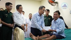 Tham ngu dan gap nan tren bien