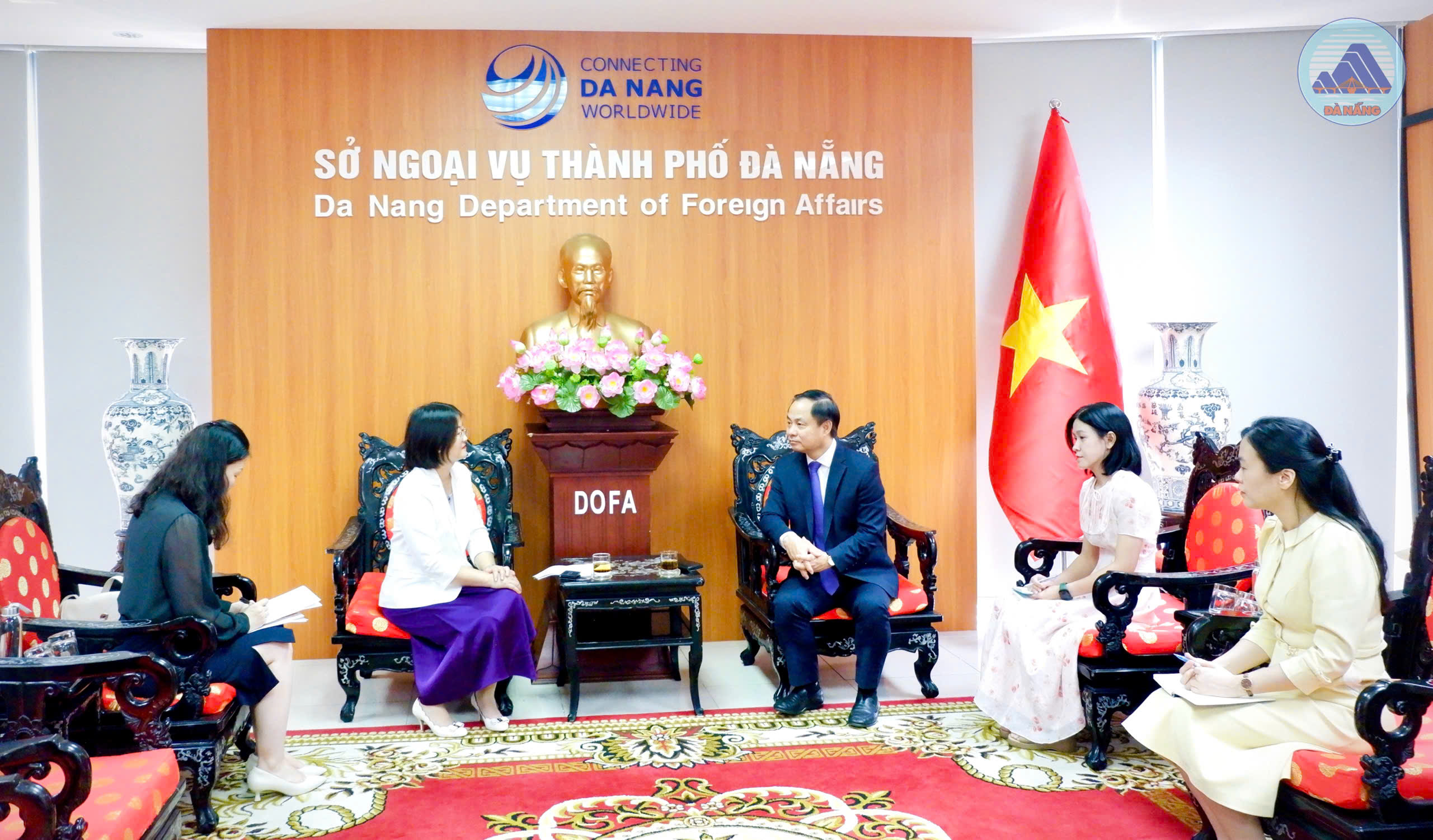Trao giay chap nhan lanh su Trung Quoc 2026 1790737676