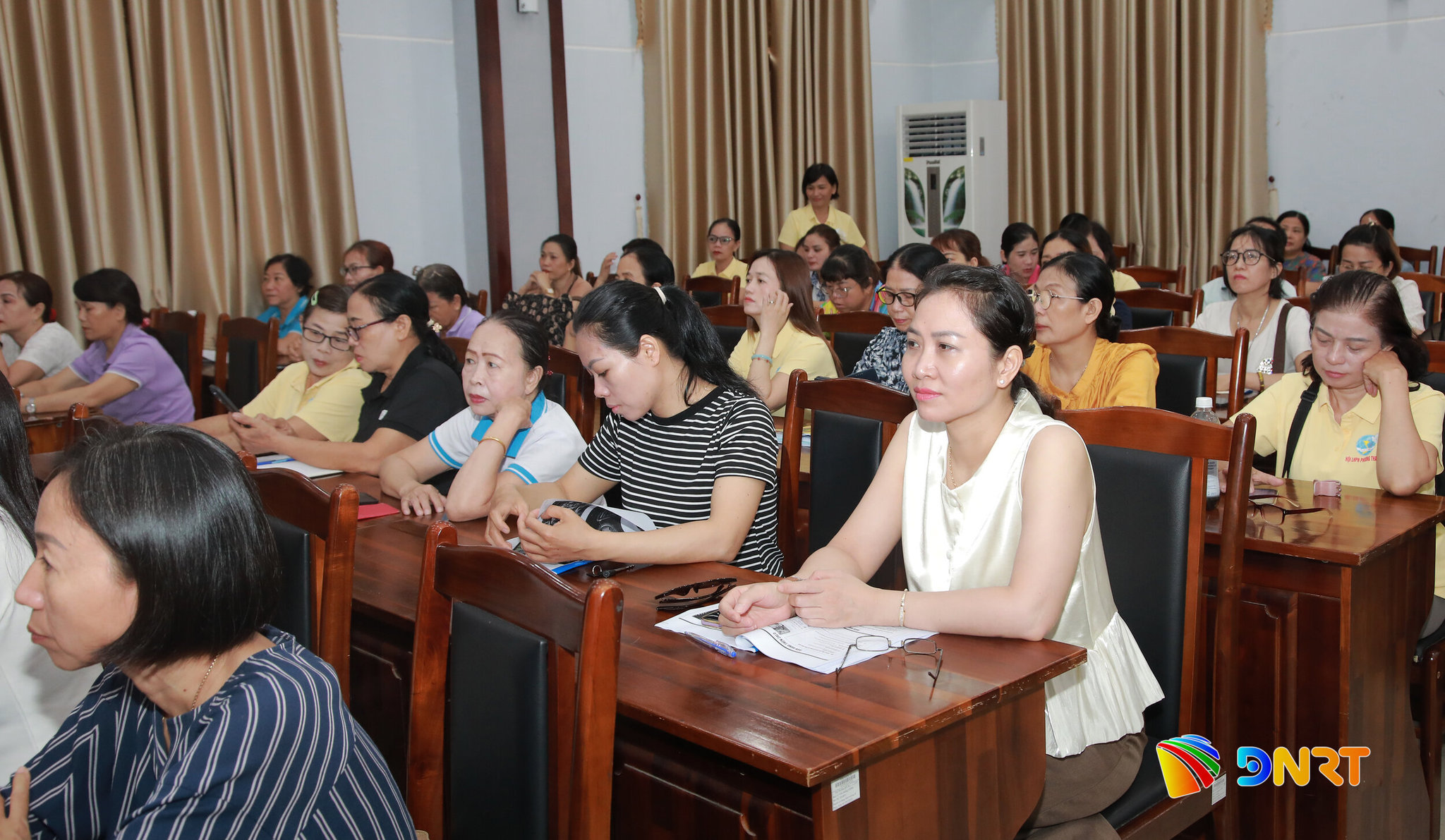 nu tieu thuong tk 1789973302
