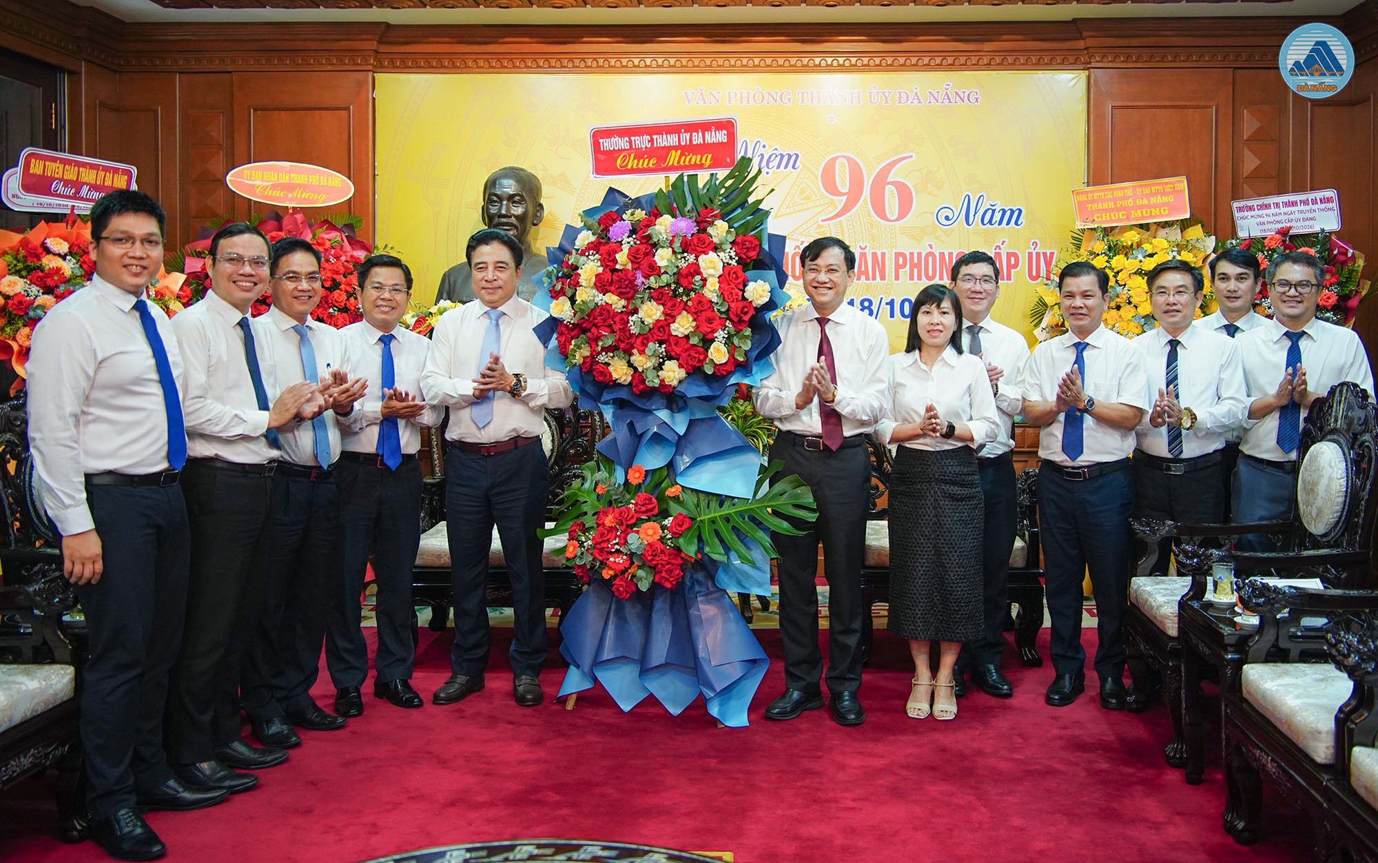 96 nam Van phong thanh uy 1 1792122478
