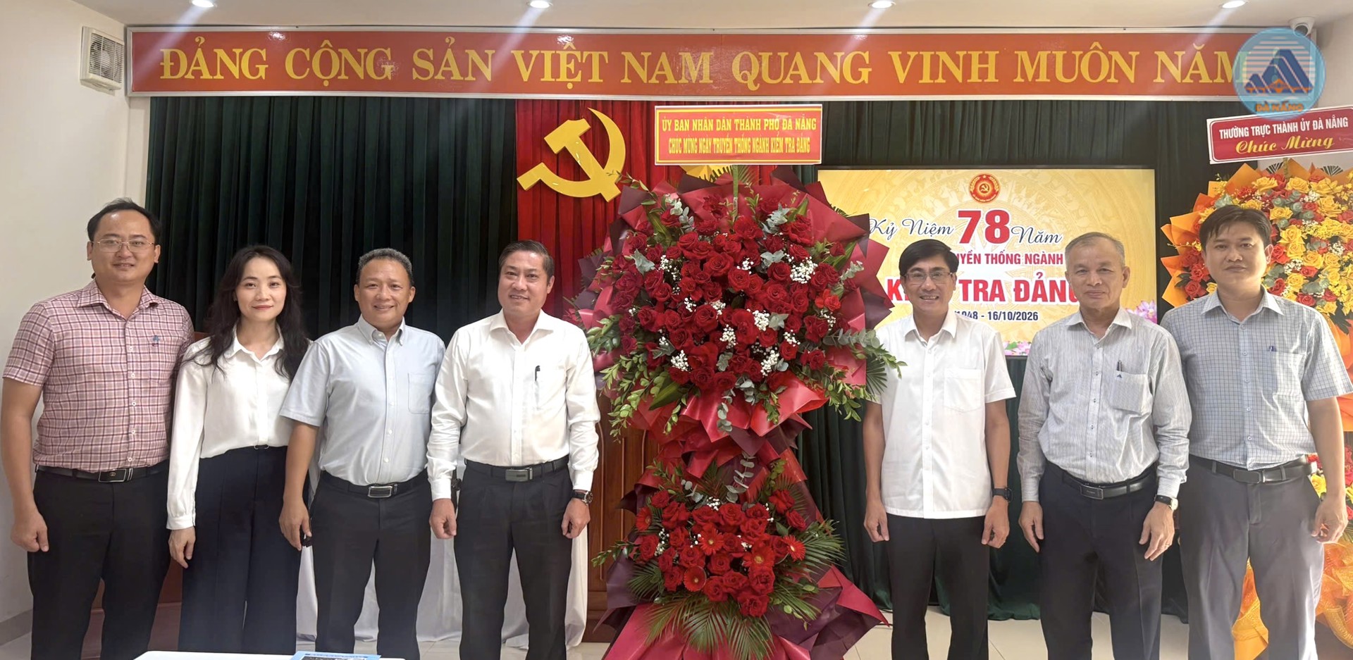 96 nam Van phong thanh uy 2 1792122562