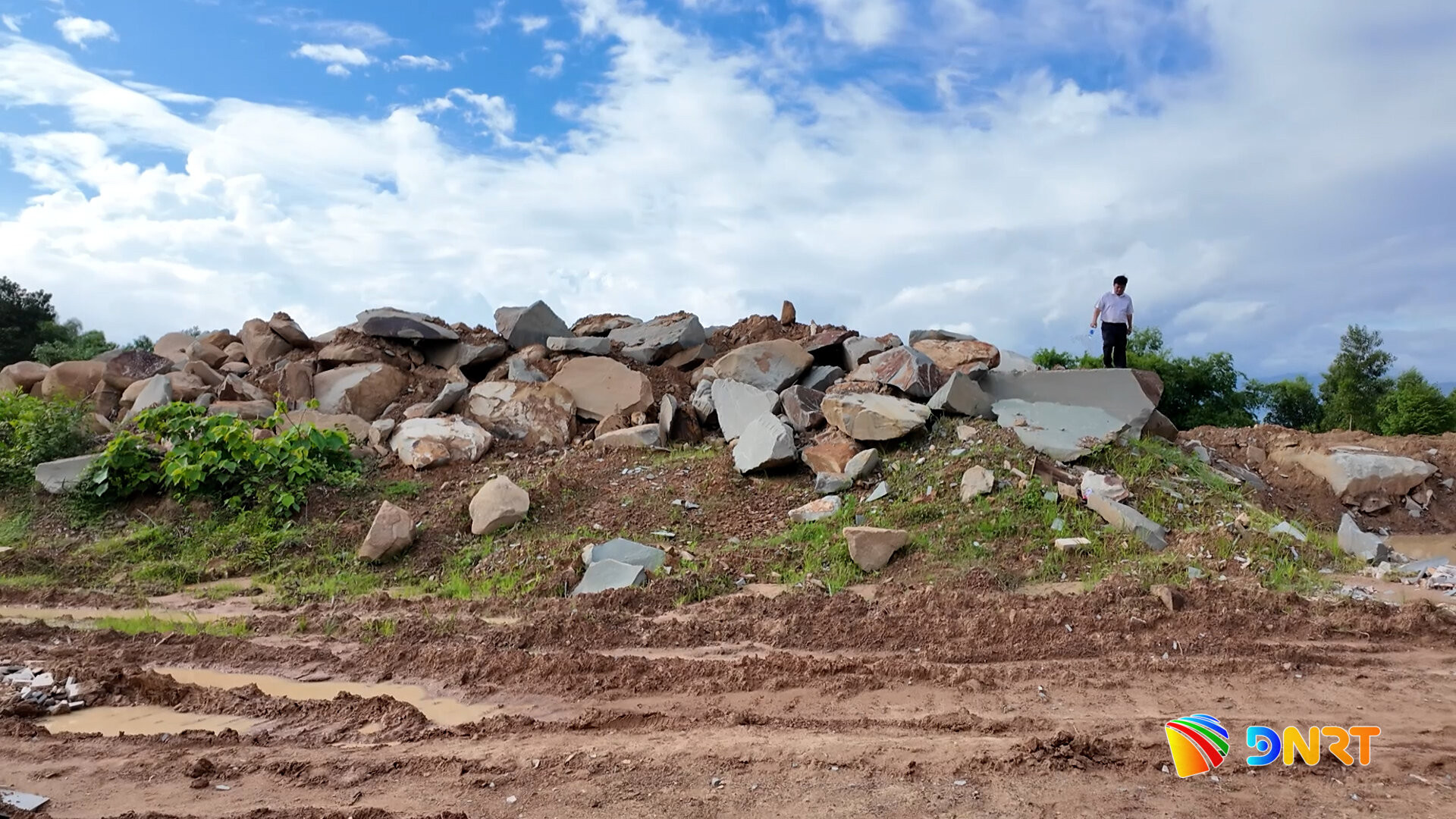 Giam sat hoat dong khai thac khoang san Phu Thuan 1 1792636564