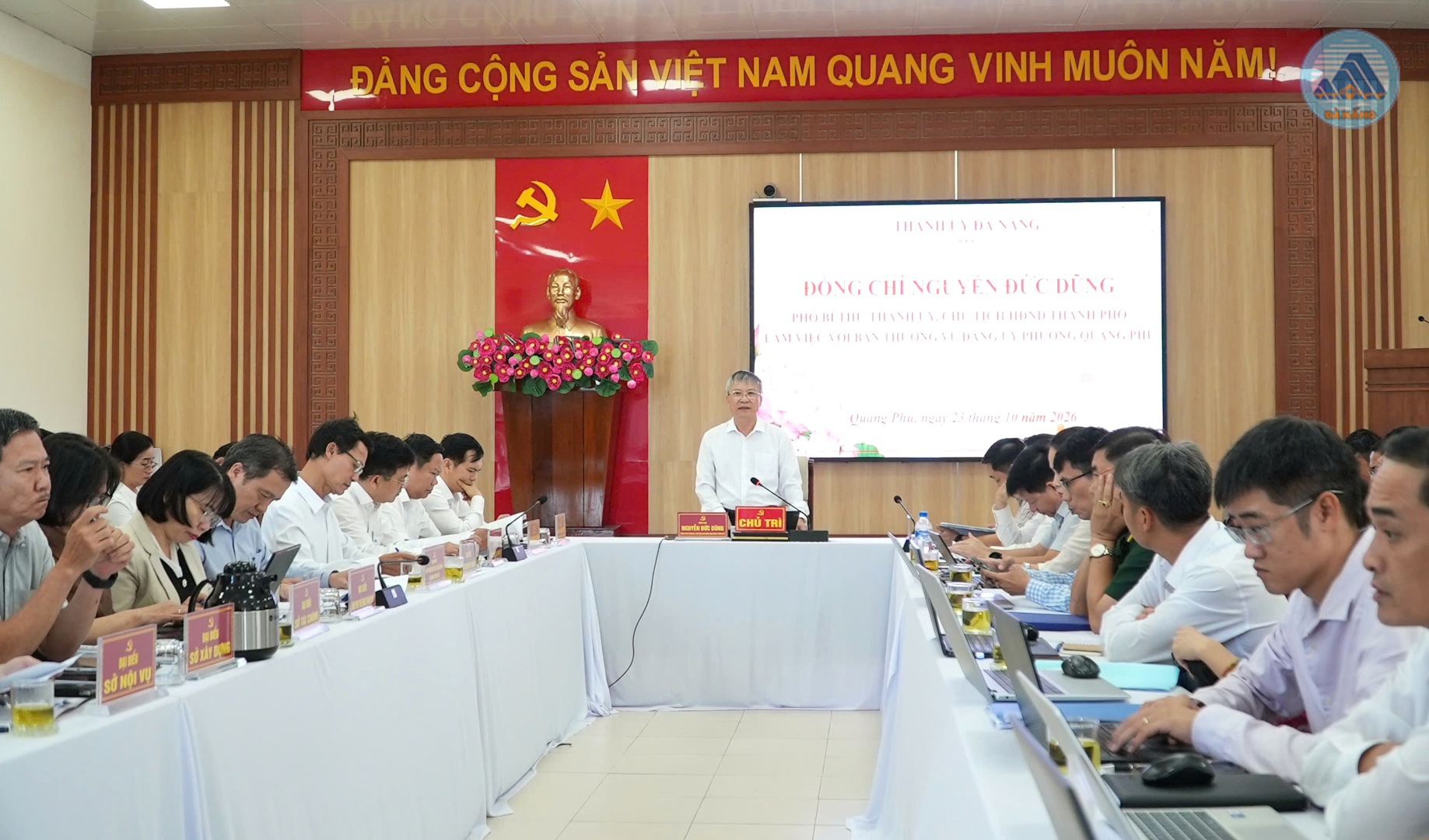 Lam viec phuong Quang Phu 1 1792986570
