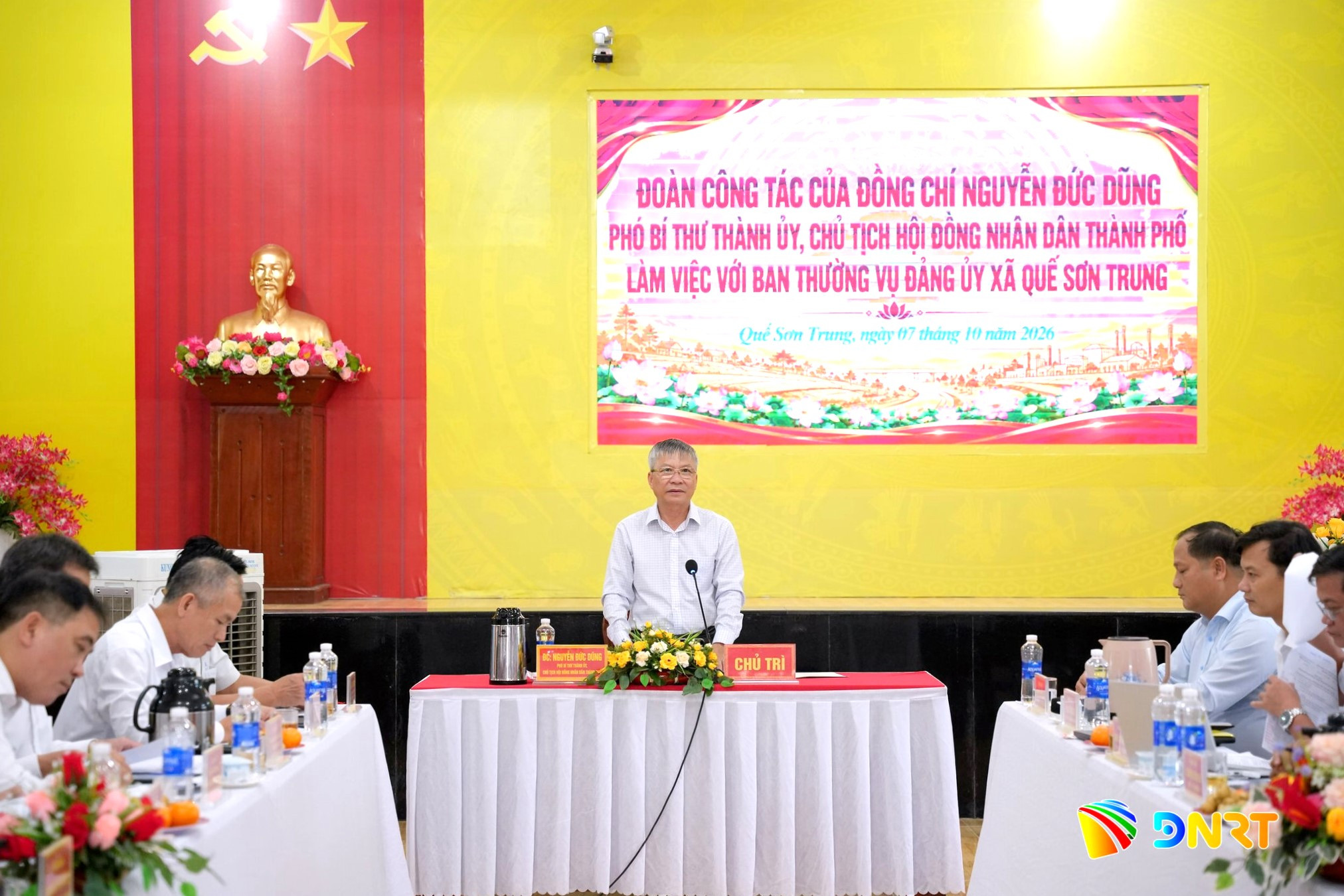 Lam viec voi Que Son Trung 10 2026 1791429660