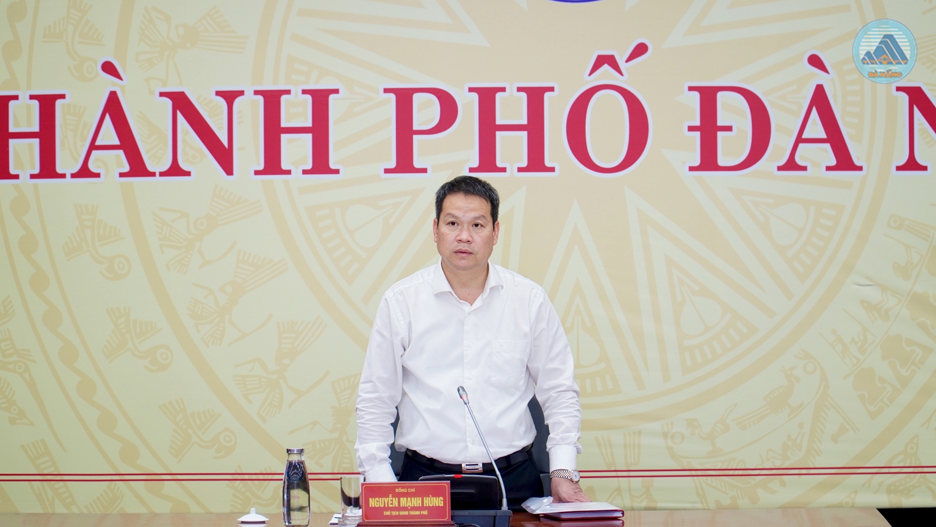 Lam viec voi Trung tam phat trien quy dat 1791517370