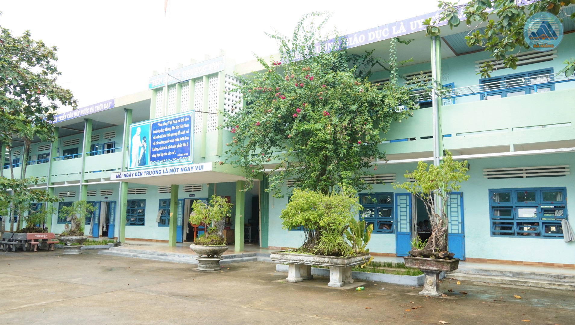 Lam viec voi Xuan Phu 10 2026 2 1791342097