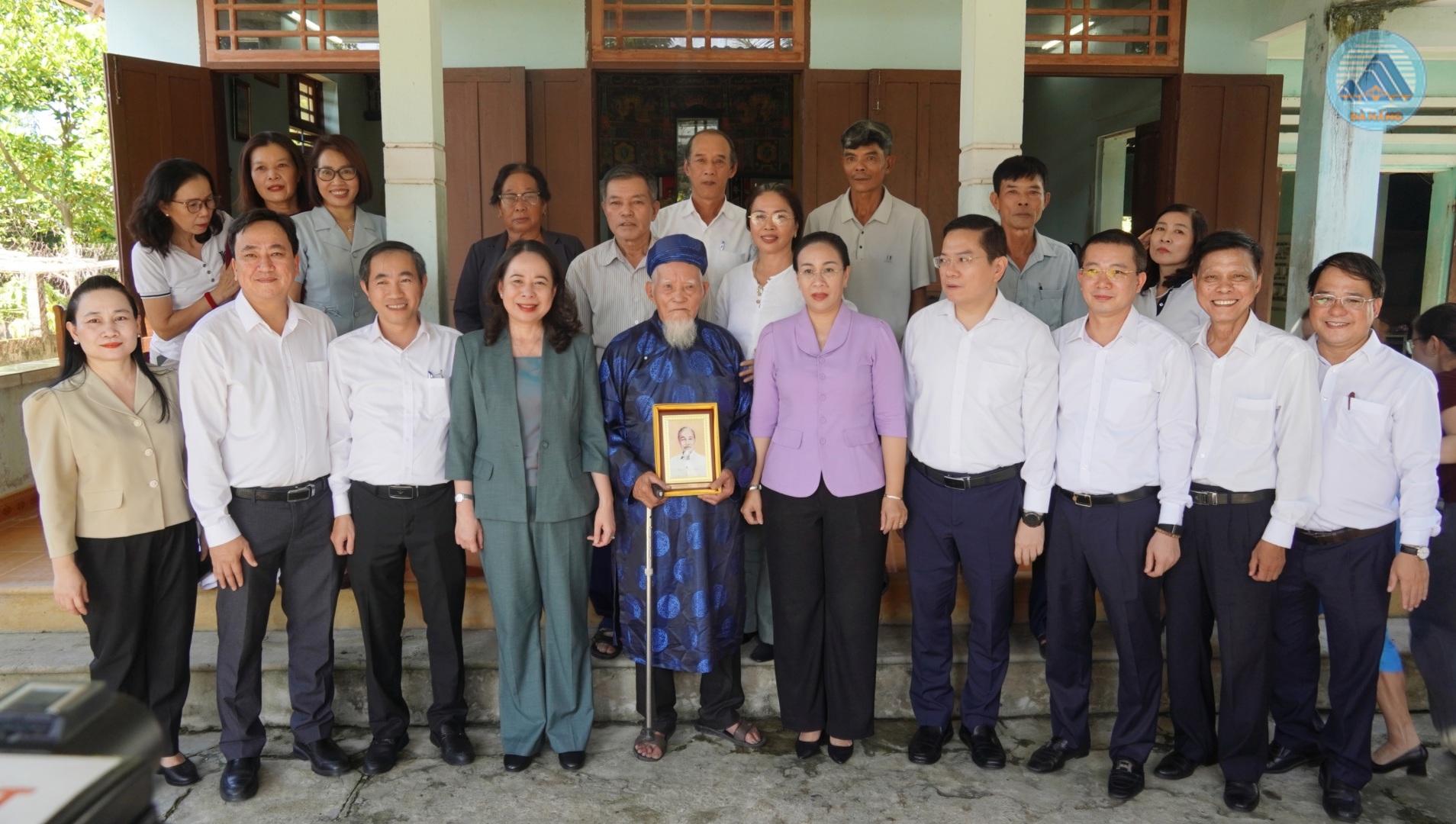 Tham 2 cu tron 100 tuoi tai Da Nang 2 1790907791