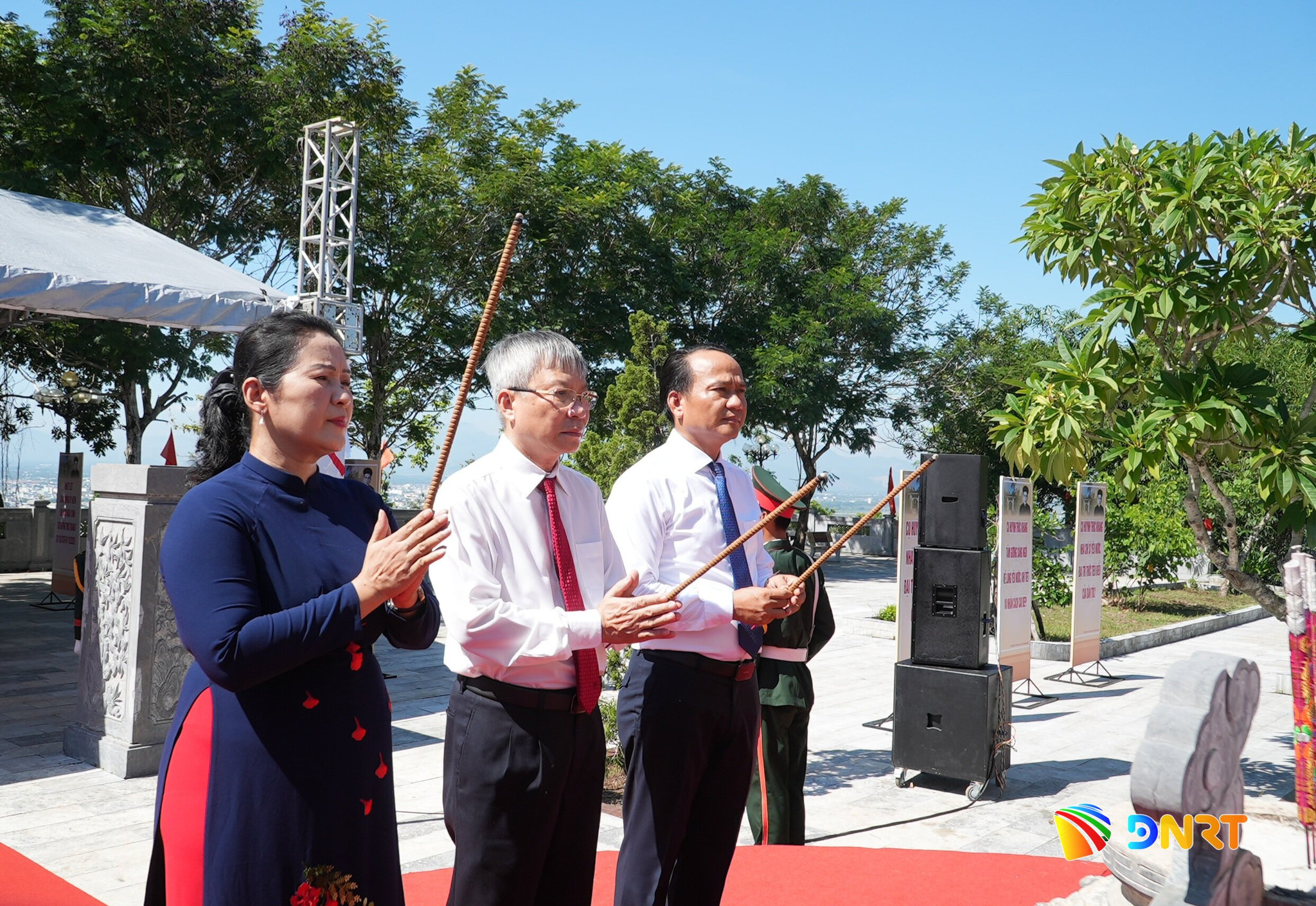 Thap huong mo cu Huynh Thuc Khang 1790821807