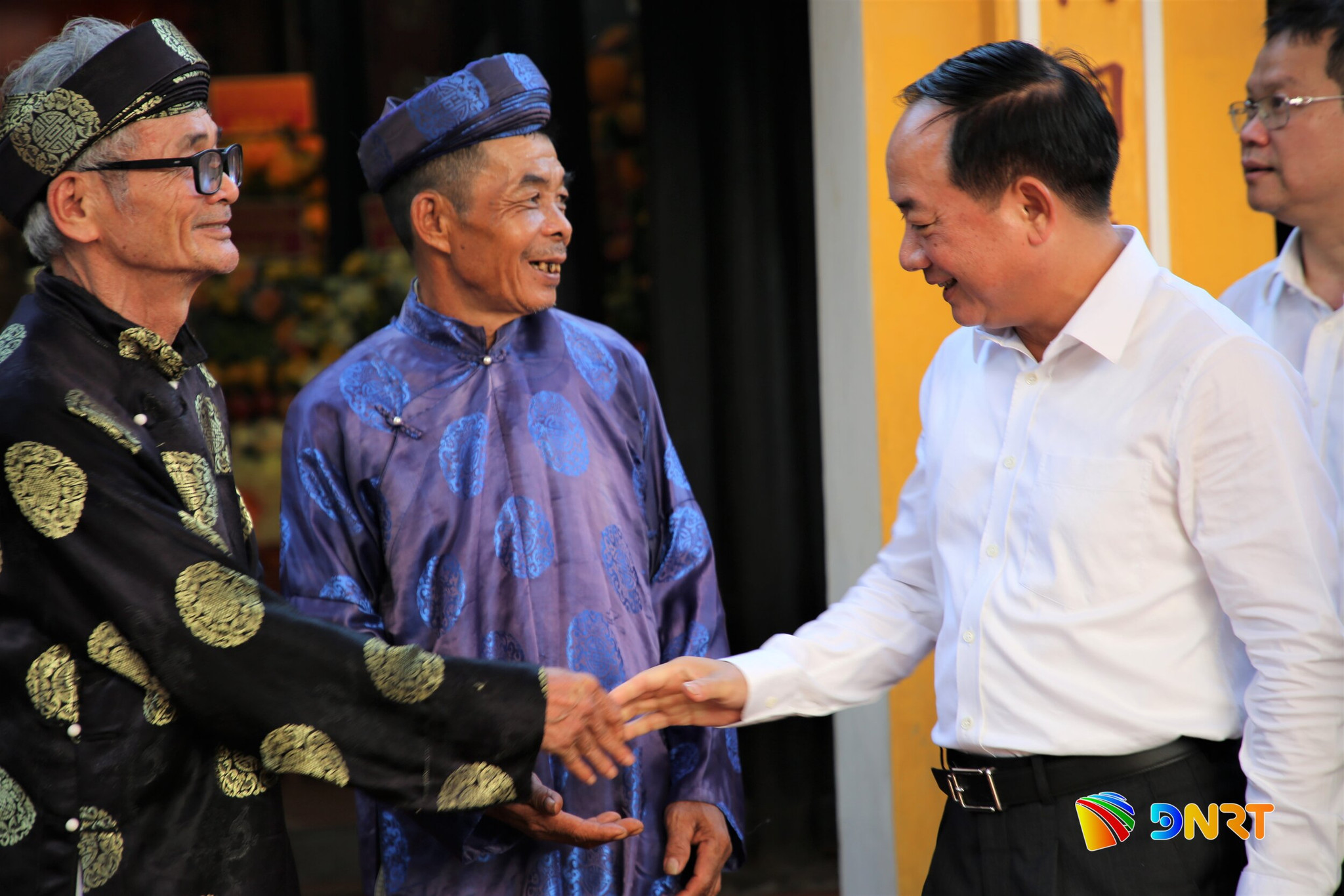 Thap huong mo cu Huynh Thuc Khang 15 1790822088