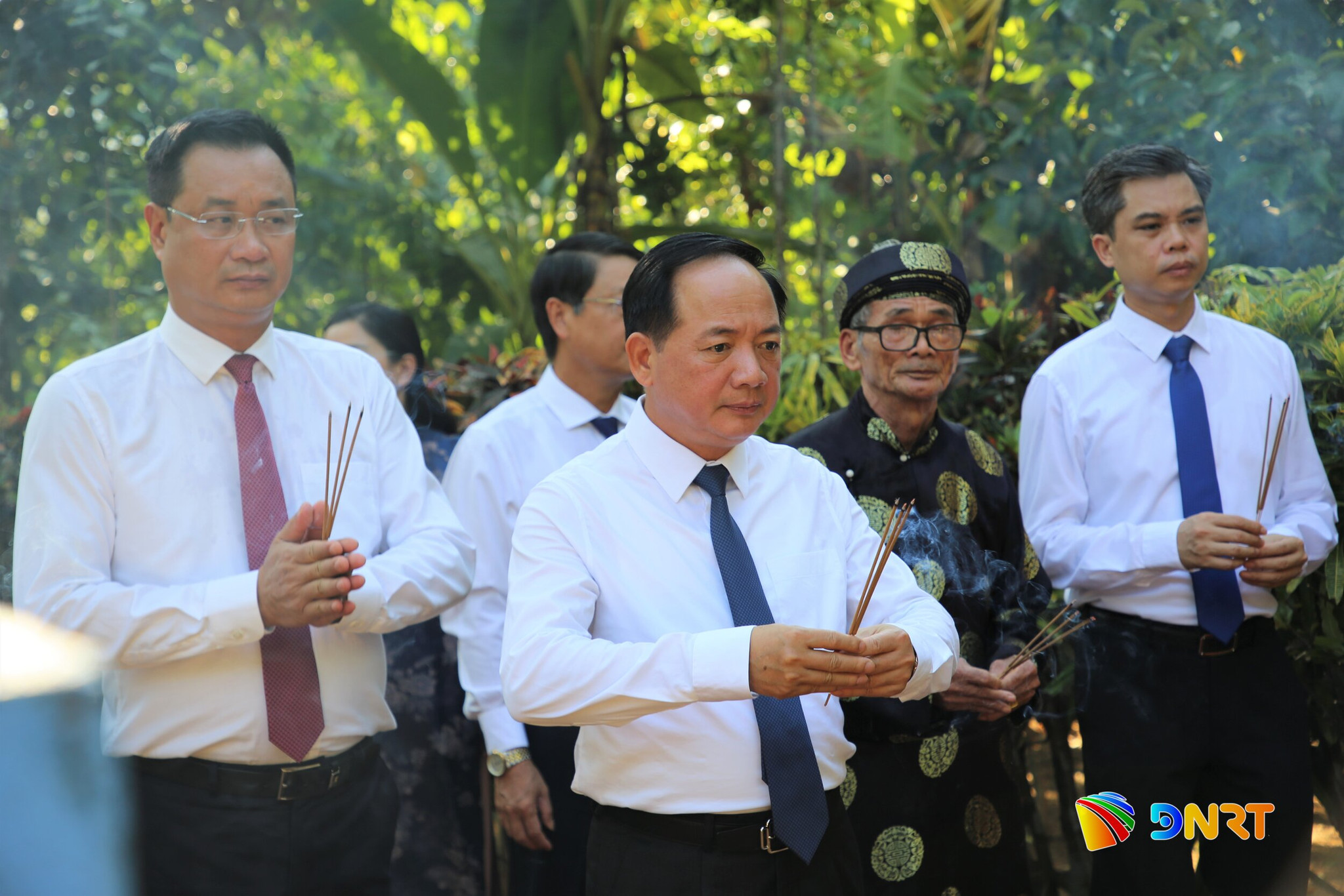 Thap huong mo cu Huynh Thuc Khang 9 1790822117