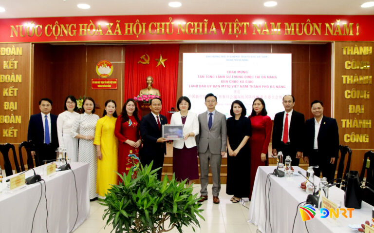 Tiep ba Ly Vy Vy, tong lanh su Trung Quoc_2