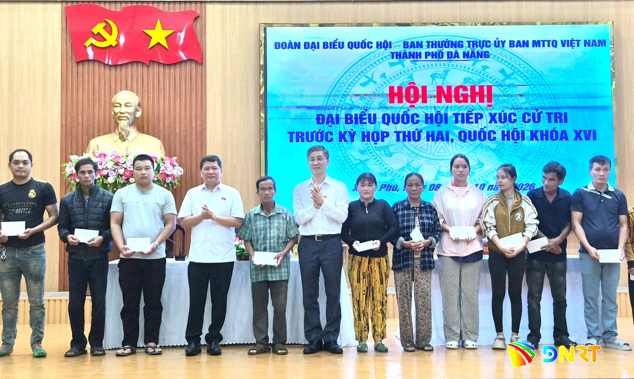 Tiep xuc cu tri xa Xuan Phu 1 1791515276