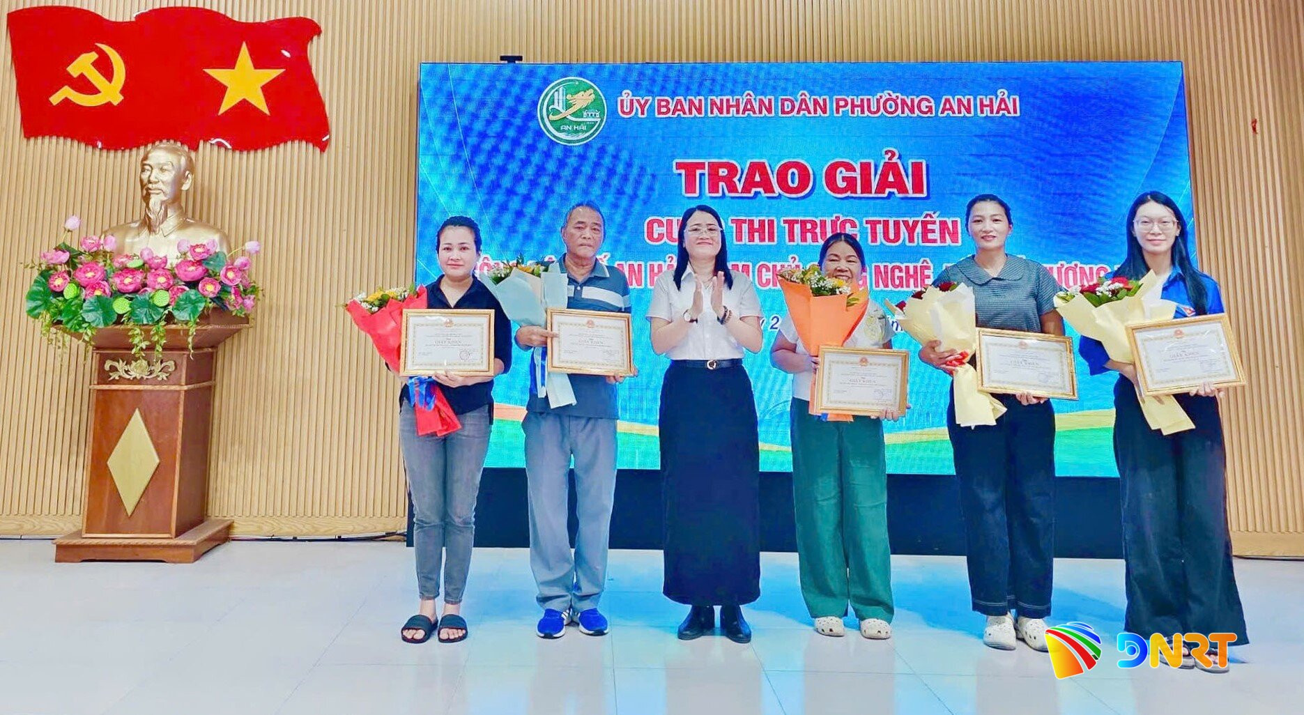 trao gii cuc thi trc tuyn 2 3e716c83e3df0920a3604bacdcfde56b1 1793158077