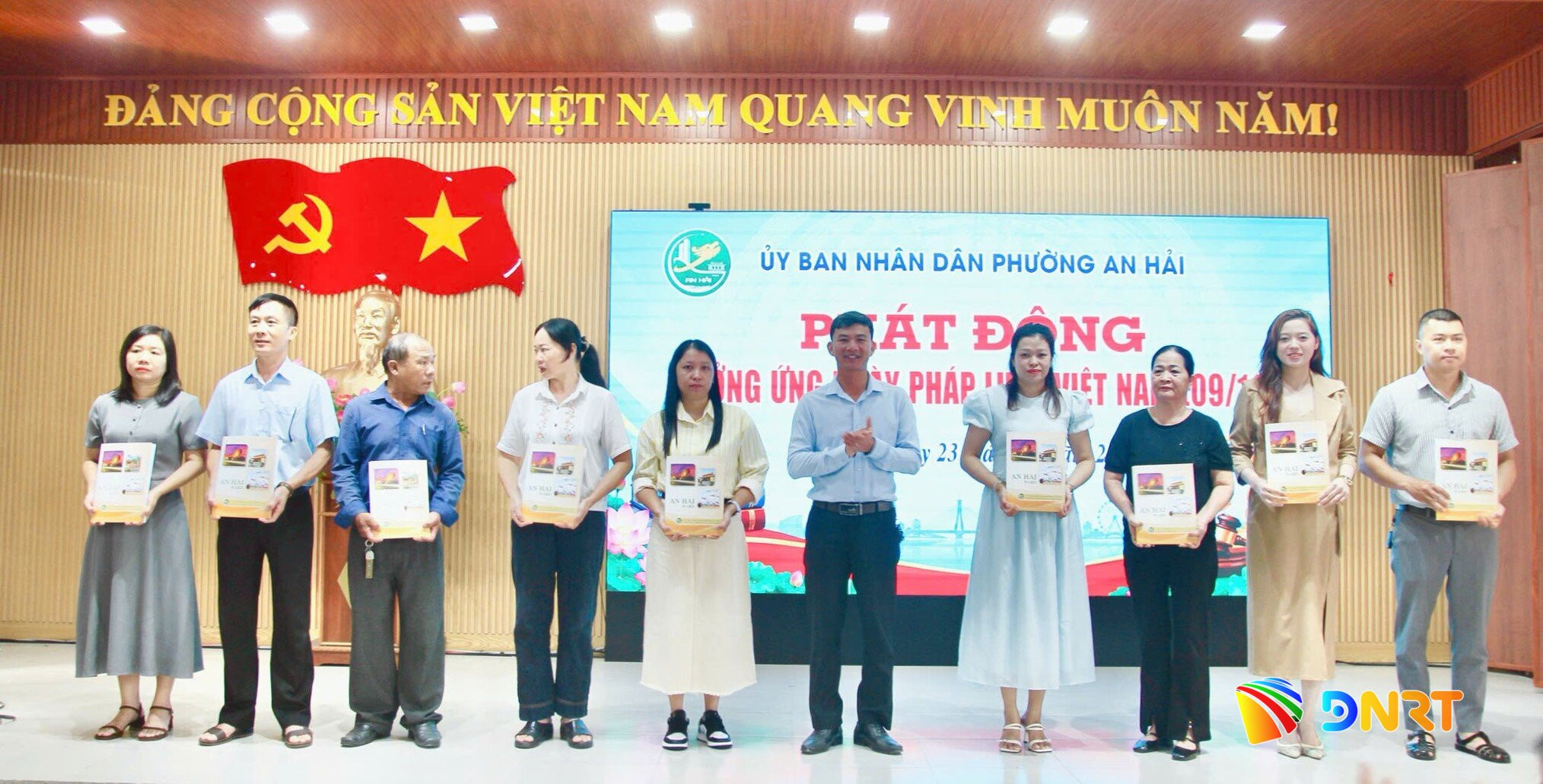trao quyt dnh cong nhn cac t hoa gii co s 4d421b43cc94dd05817c8b1039e0d73b1 1793158035