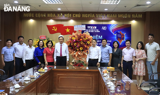 100 nam ngay bao chi vn 1