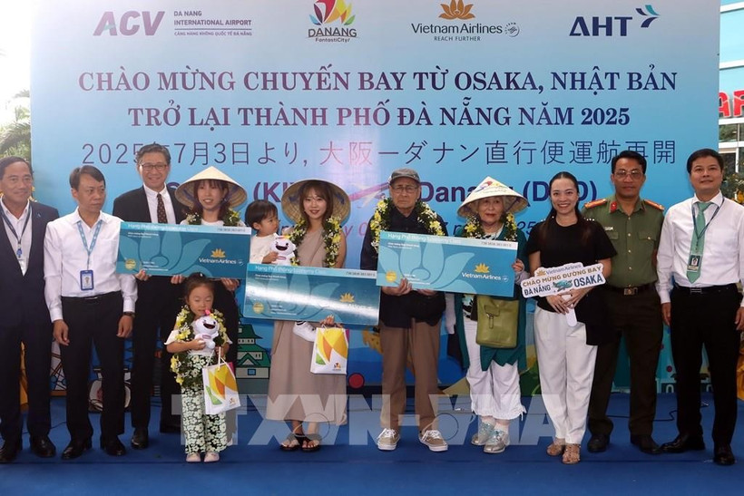 144808 da nang chao don chuyen bay dau tien tu osaka nhat ban sau thoi gian tam dung 11zon