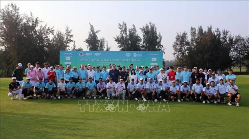 150705 vna potal khai mac giai golf cac doanh nhan tre khu vuc chau a thai binh duong nam 2025 stand 11zon