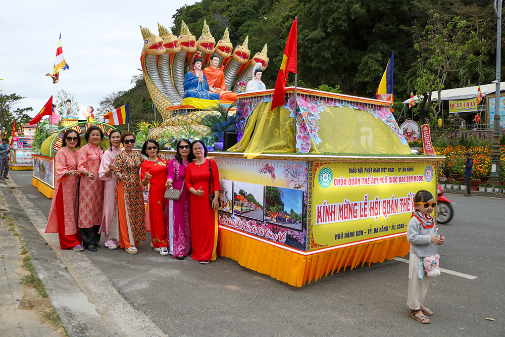 16 3 dieu hanh xe hoa 3