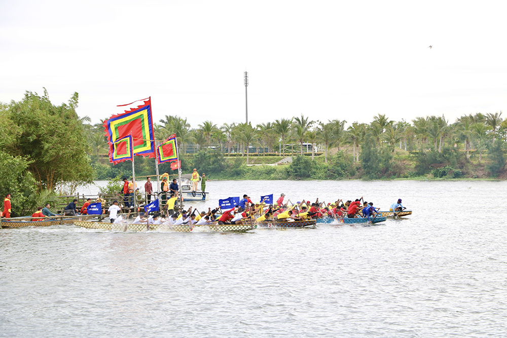18 3 dua thuyen 2