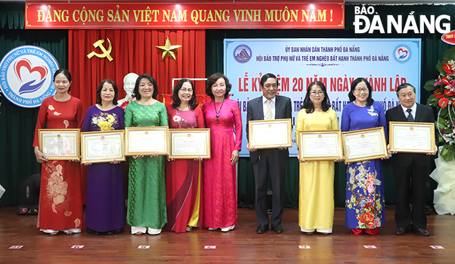20 nam ngay hoi bao tro phu nu va tre em ngheo bat hanh 3