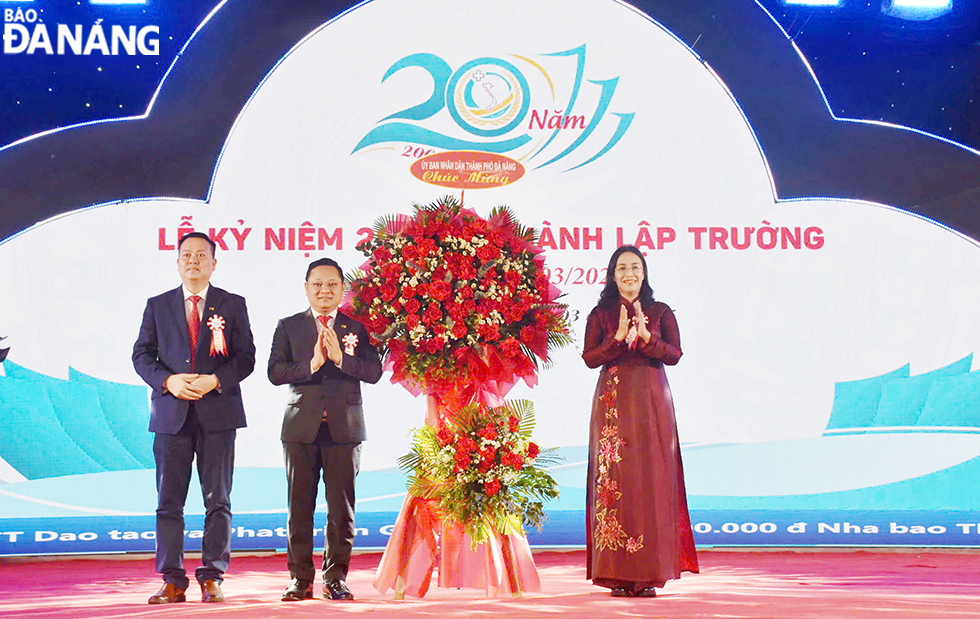 20 nam thanh lap cao dang y duoc 1