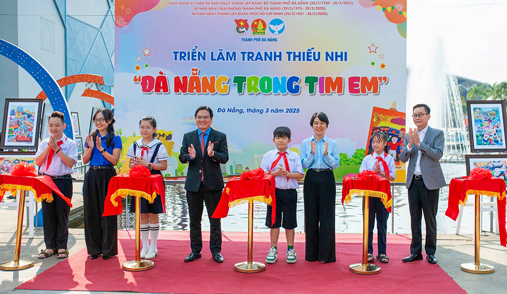 24 3 trien lam