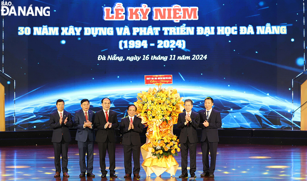 30 nam dai hoc da nang 1
