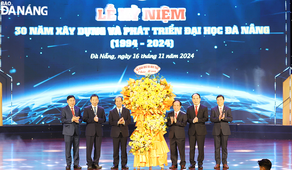 30 nam dai hoc da nang