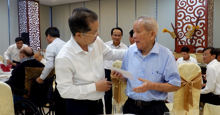 57 nam thanh lap dac khu quang da 2