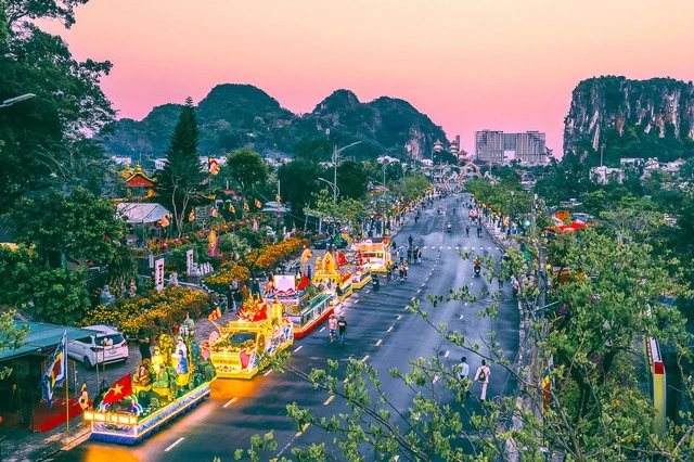 62huynh van truyen xe hoa ngay hoi 17482345526531842052749 11zon