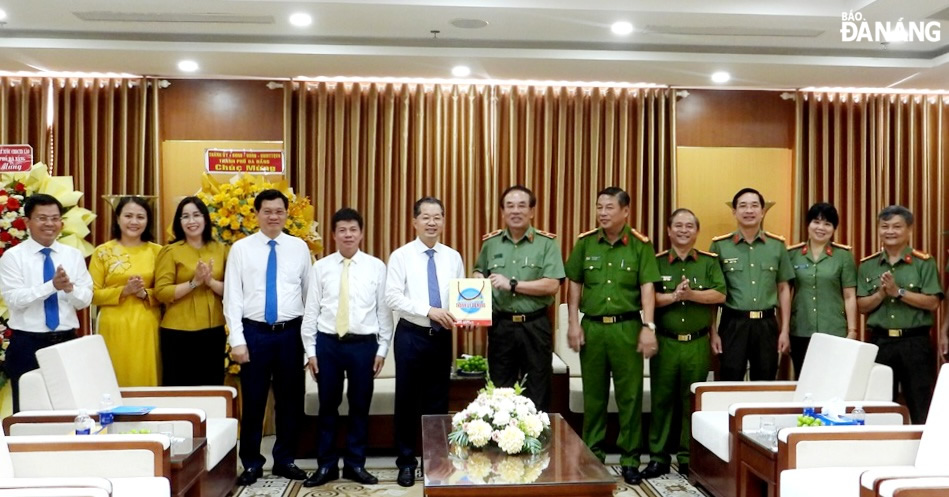 79 nam ngay cong an nhan dan 2