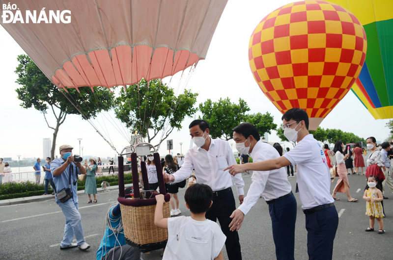 air balloon festival