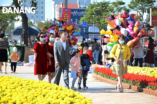 bach dang spring flower street