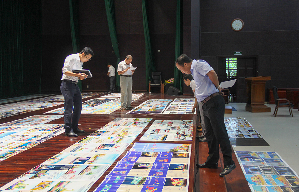 bai du thi thiet ke duong hoa tet at ty 2025