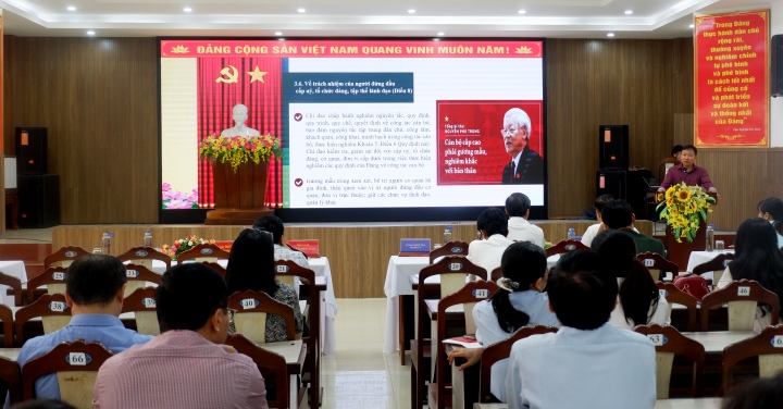 ban noi chinh tap huan phong chong tham nhung