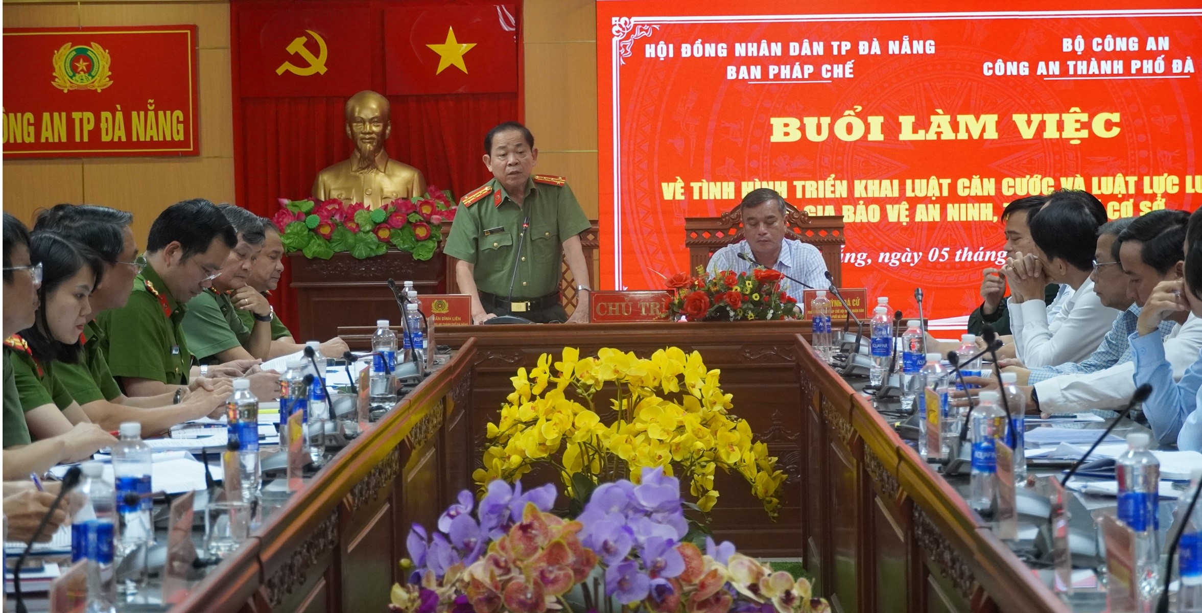 ban phap che lam viec voi cong an 1