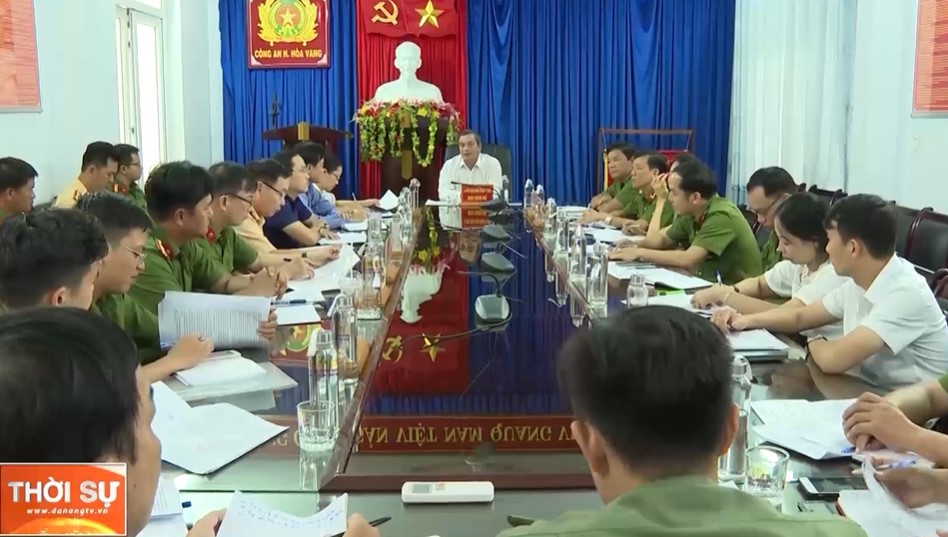 ban phap che lam viec voi cong an hoa vang
