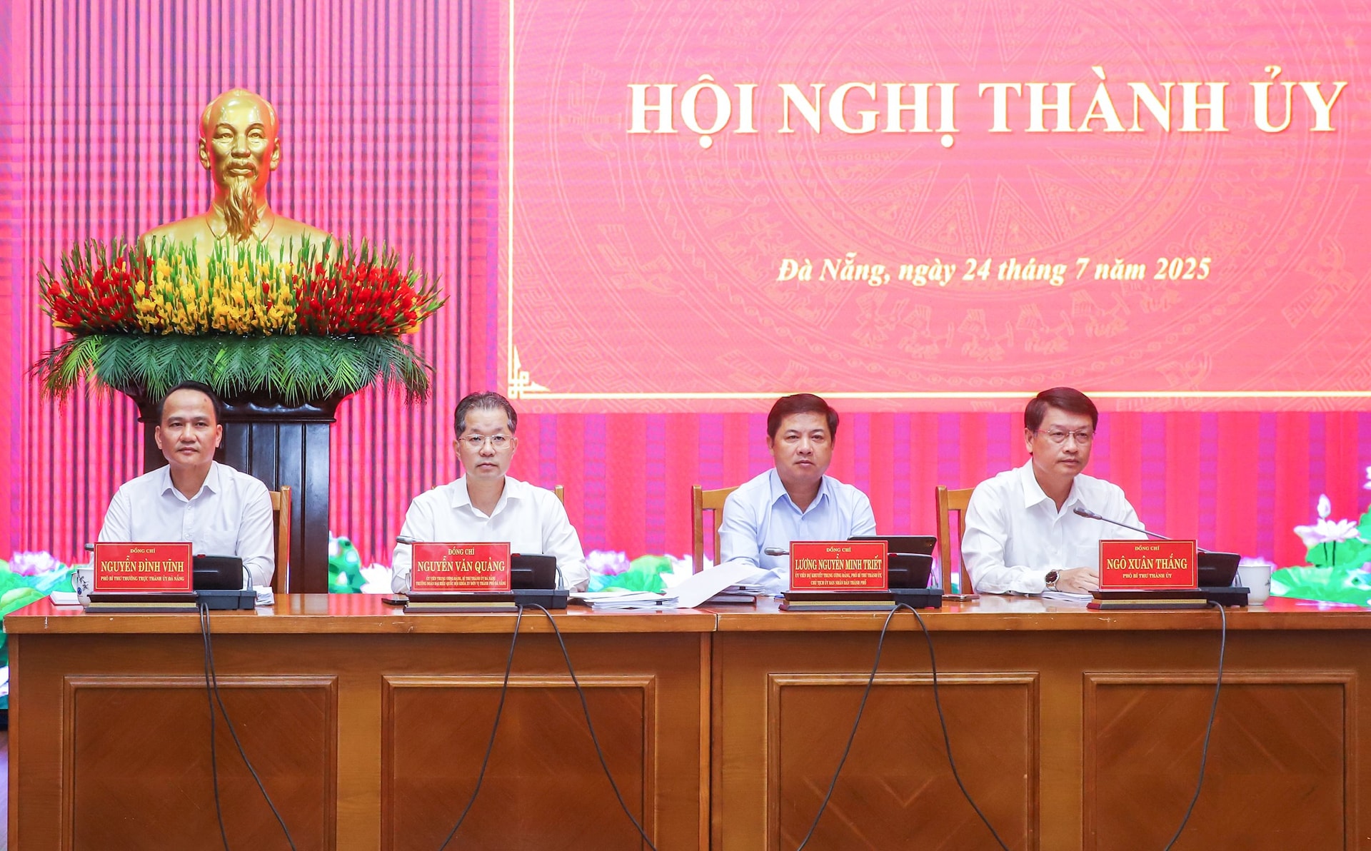 ban thuong vu dang uy chuan bi dai hoi 5