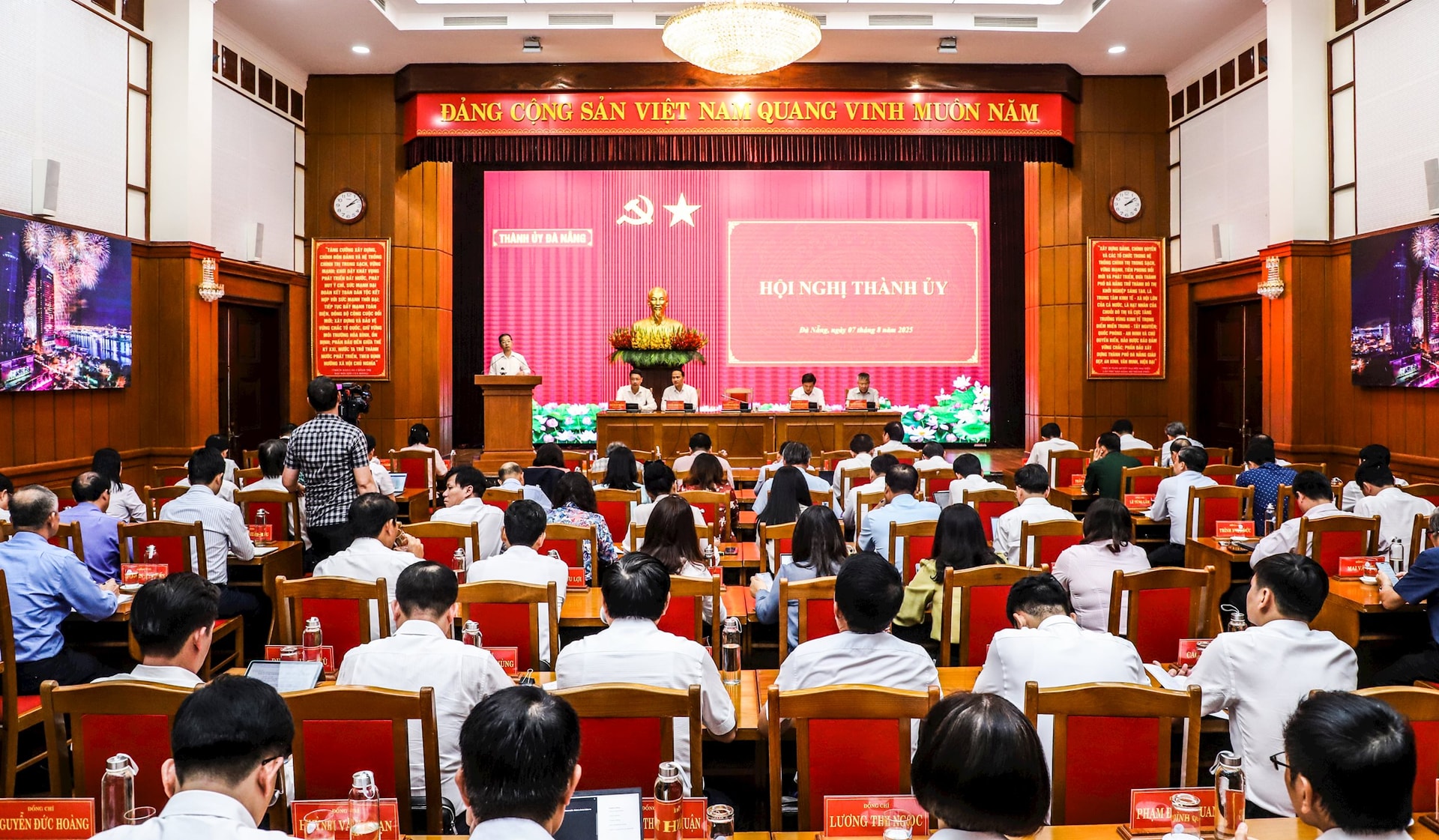 bch dang bo thnah pho 8 2025 3