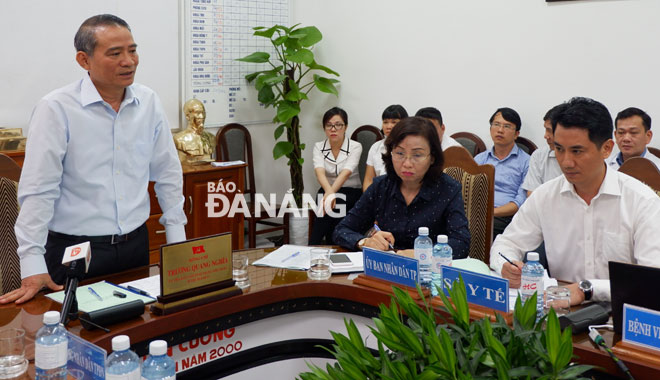 bi thu lam viec