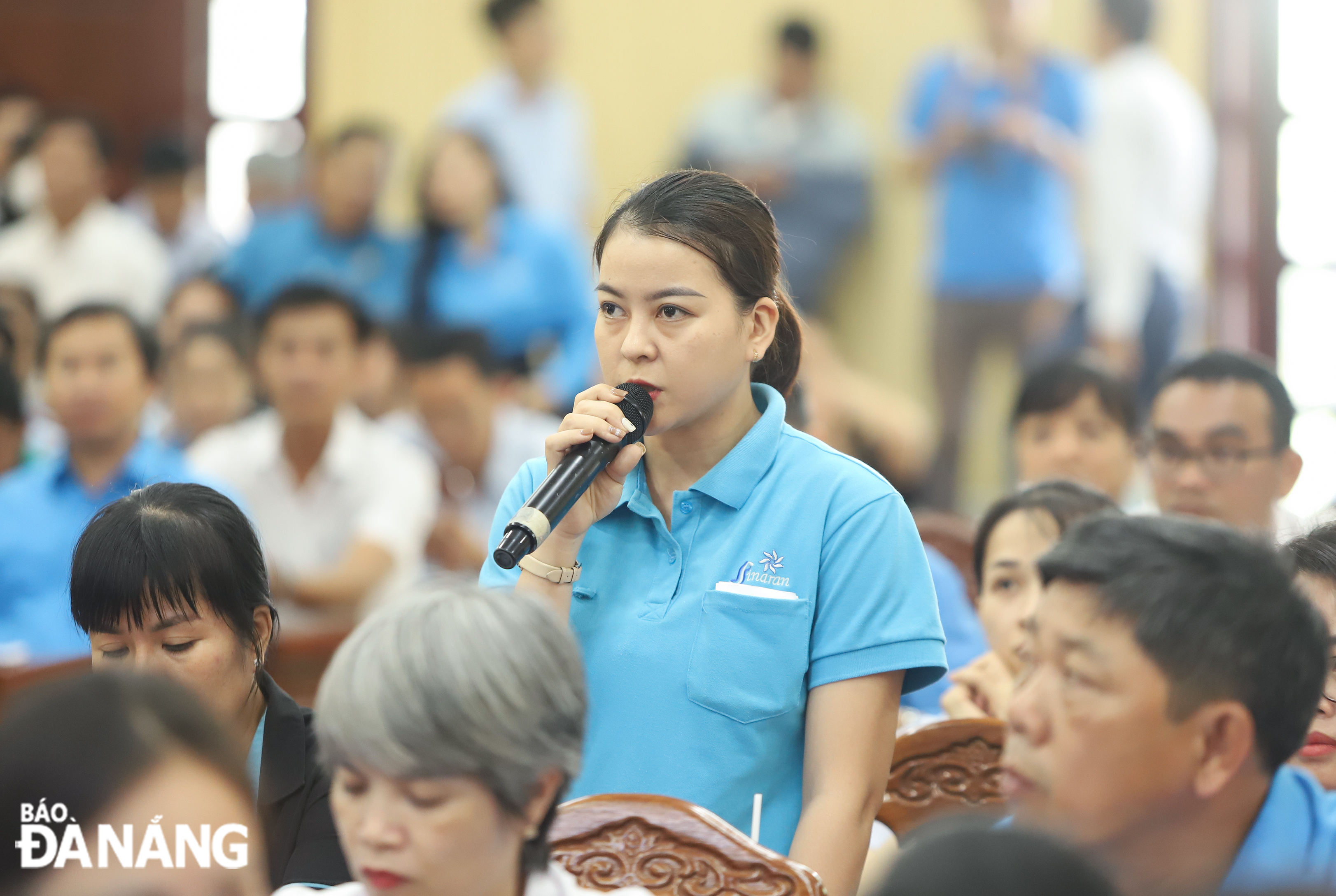 bi thu thanh uy tiep xuc cong nhan 2c lao dong 1
